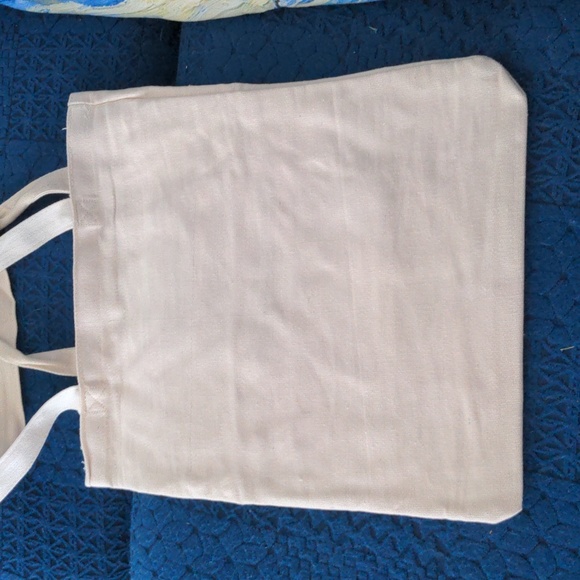 Yummy treats tote - Picture 4 of 4